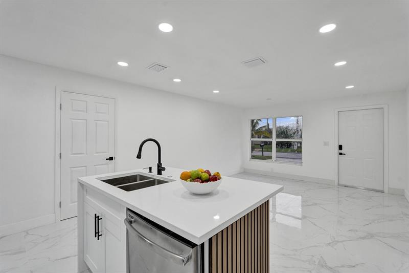 Image 12 of 27 For 4138 48th Ct