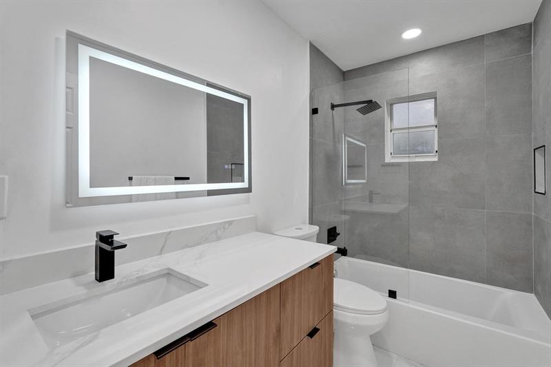 Image 14 of 27 For 4138 48th Ct