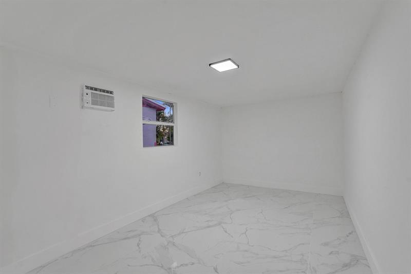 Image 22 of 27 For 4138 48th Ct