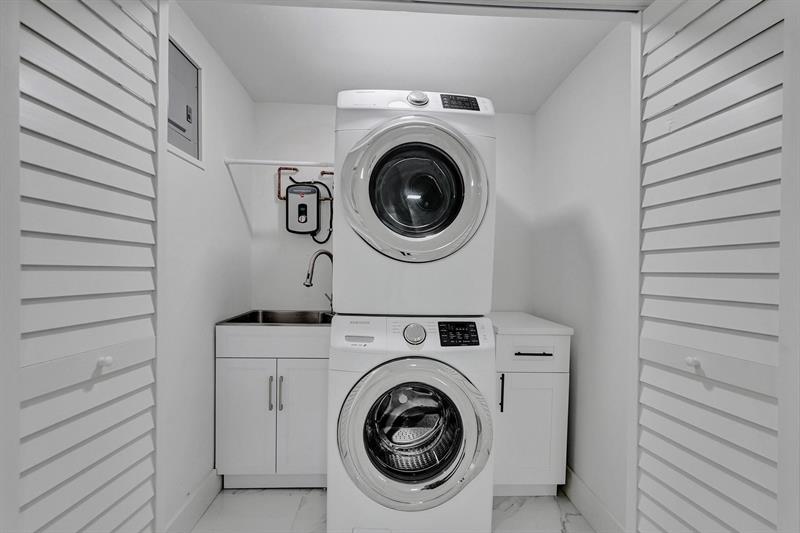 Image 24 of 27 For 4138 48th Ct