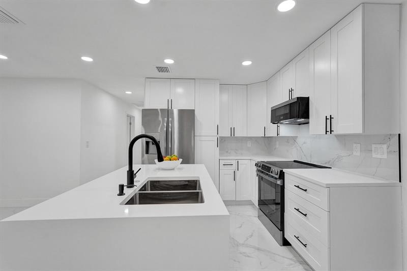 Image 9 of 27 For 4138 48th Ct