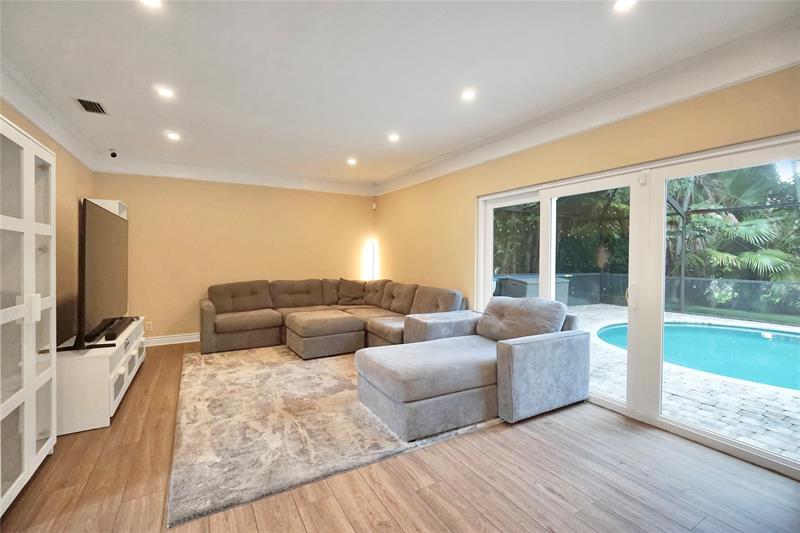 Image 6 of 25 For 7501 Red Bay Place