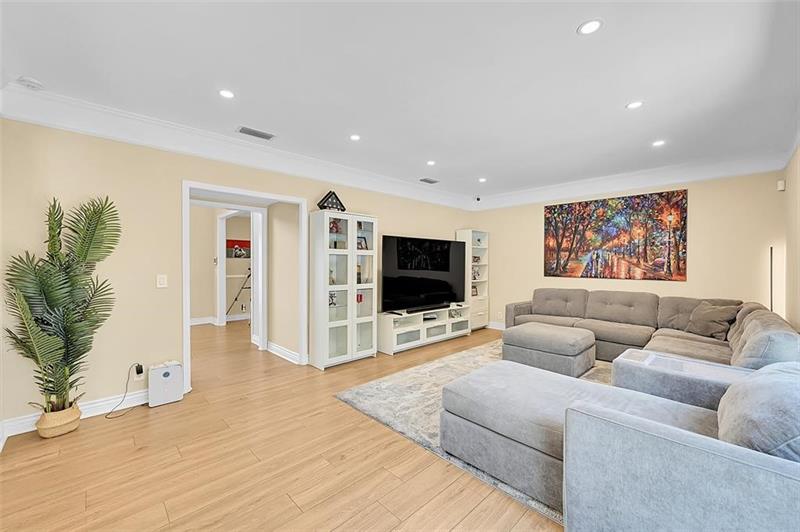 Image 7 of 25 For 7501 Red Bay Place