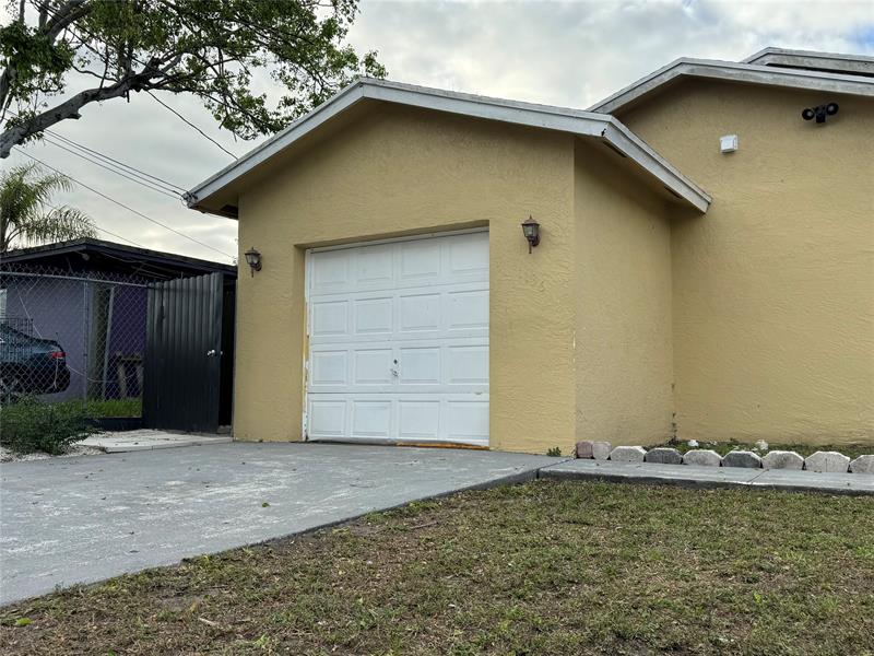 Details for 1136 5th Ct  1, Fort Lauderdale, FL 33311