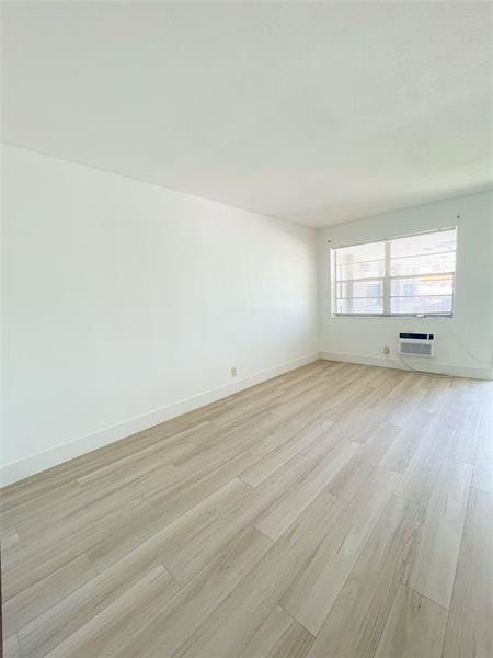 Image 4 of 5 For 515 9th Street  7