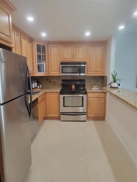 Details for 19370 Collins Ave  809, Sunny Isles Beach, FL 33160