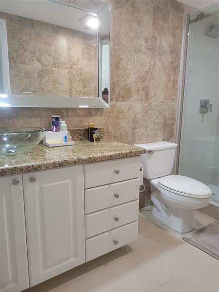 Image 10 of 20 For 19370 Collins Ave  809