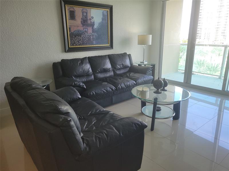 Image 17 of 20 For 19370 Collins Ave  809