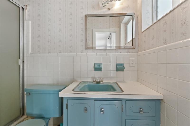 Image 22 of 28 For 5341 1st St  