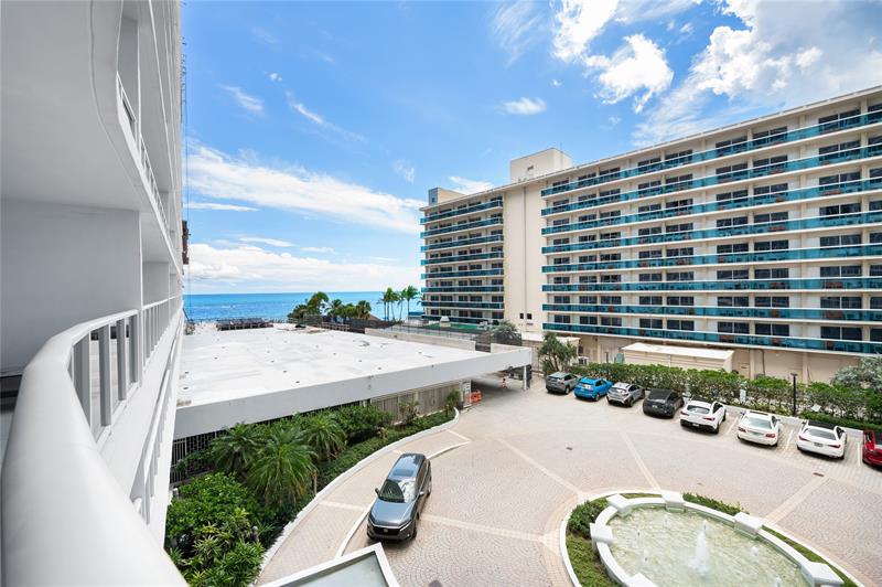Image 4 of 55 For 4100 Galt Ocean Drive  304