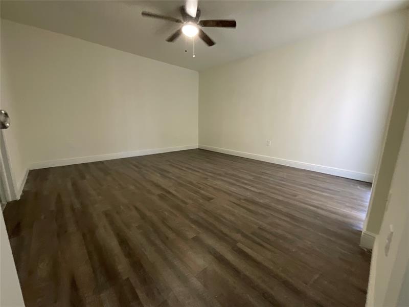 Image 5 of 14 For 18335 68 Ave  700-215