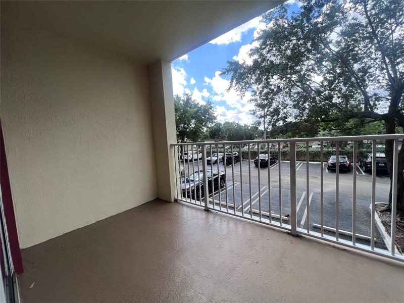 Image 7 of 14 For 18335 68 Ave  700-215
