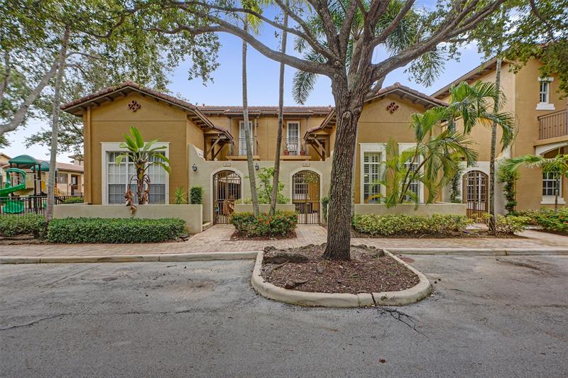 Details for 803 147th Ter, Pembroke Pines, FL 33027