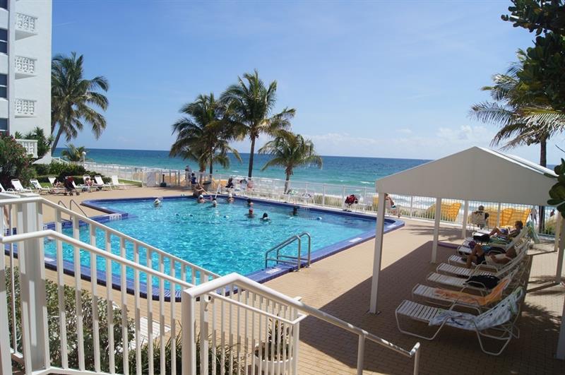 Image 10 of 51 For 4010 Galt Ocean Dr  310