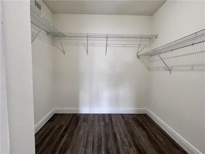 Image 8 of 17 For 18335 68 Ave  700-408