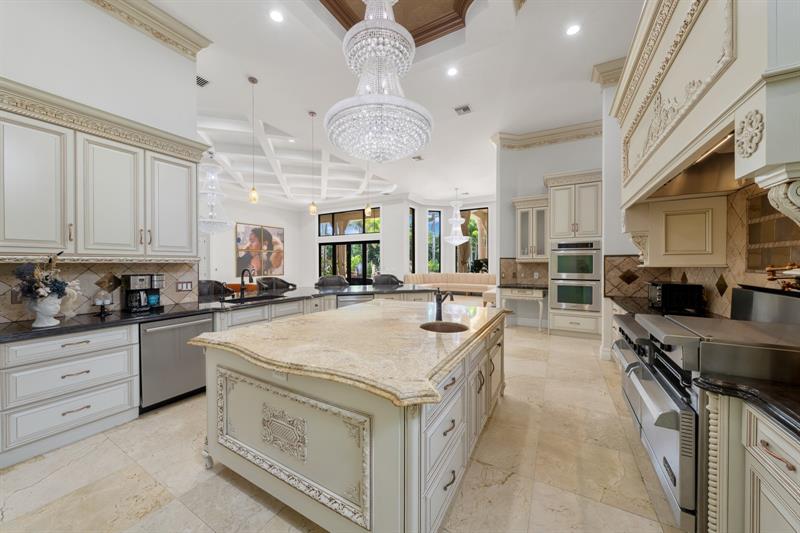 Image 11 of 50 For 16800 Berkshire Ct