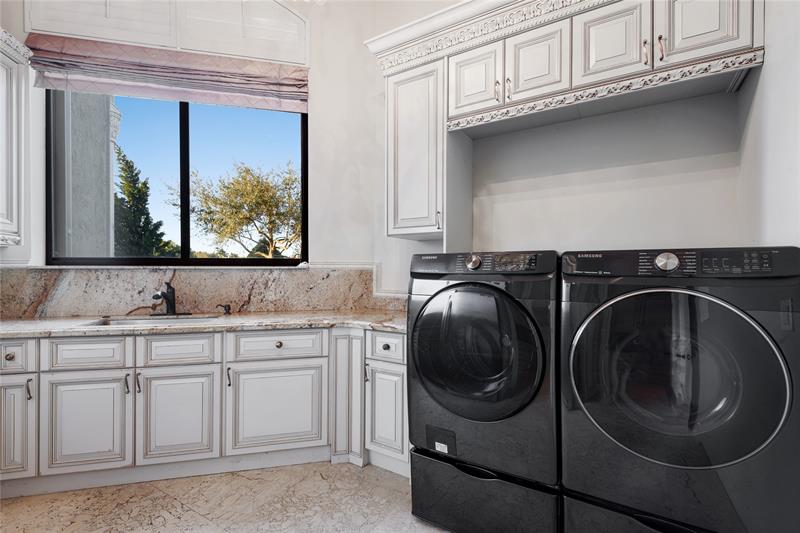 Image 42 of 50 For 16800 Berkshire Ct