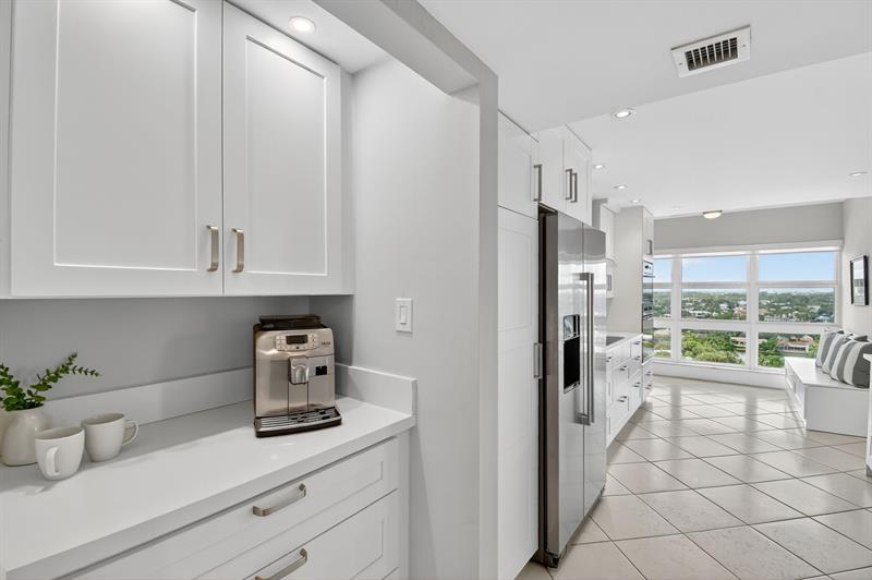 Image 10 of 56 For 5000 Ocean Blvd  1702