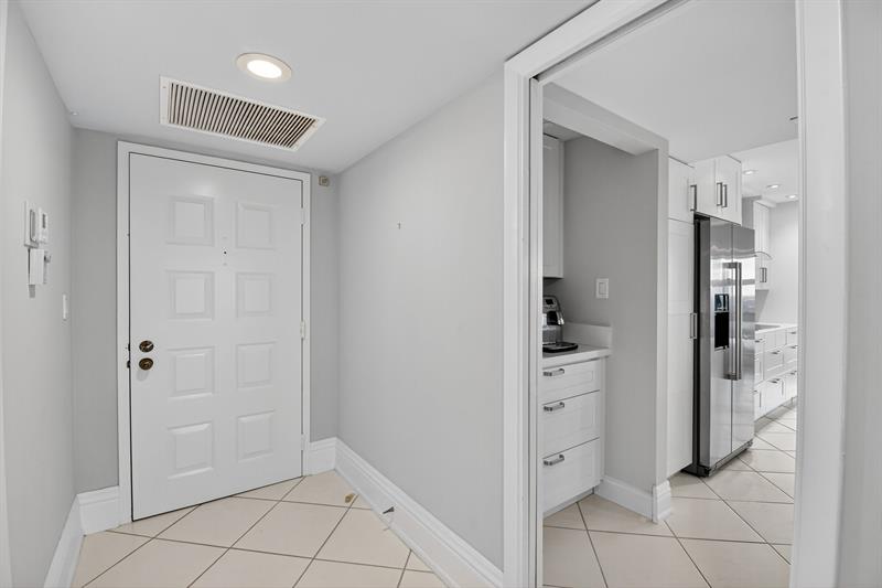 Image 16 of 56 For 5000 Ocean Blvd  1702