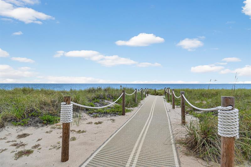 Image 35 of 56 For 5000 Ocean Blvd  1702