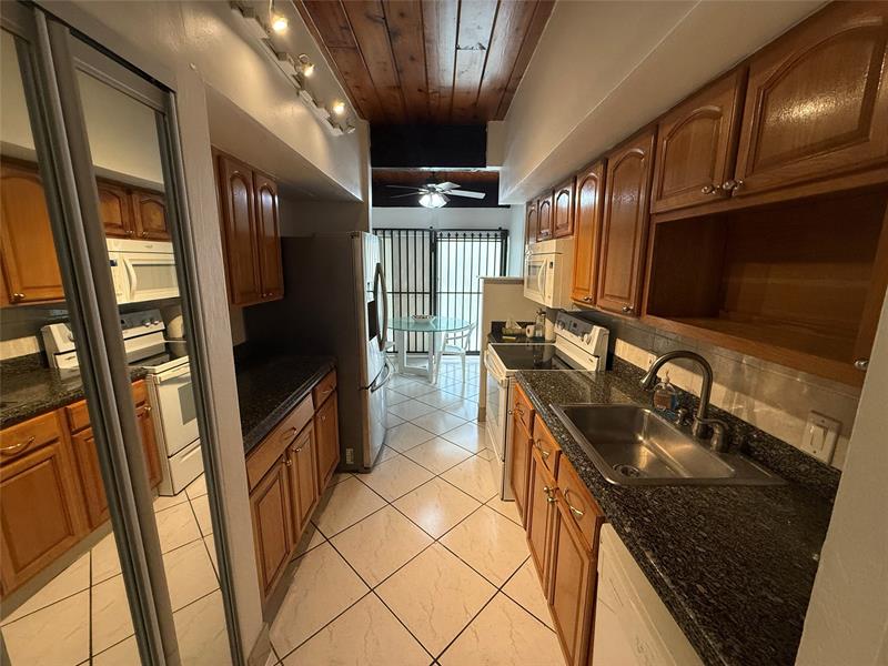 Image 4 of 45 For 19428 26th Ave  103