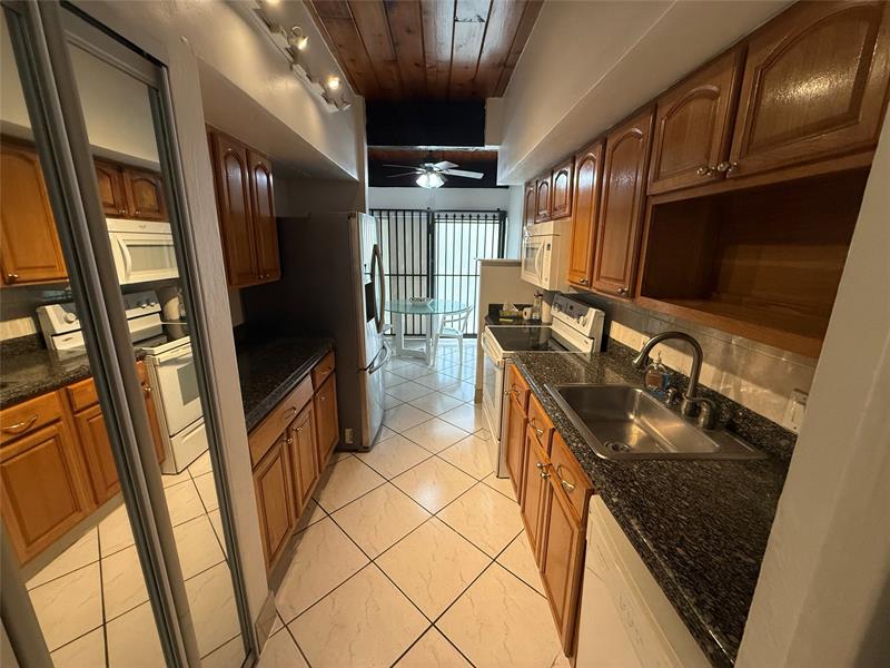 Image 5 of 45 For 19428 26th Ave  103