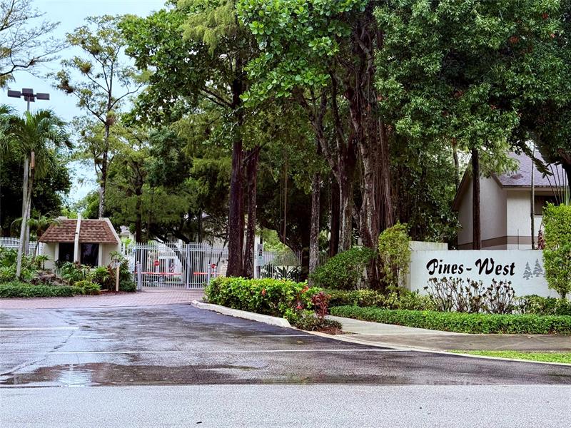 Details for 3084 Oakland Forest Dr  1403, Oakland Park, FL 33309