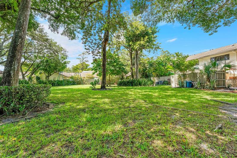 Image 14 of 38 For 3084 Oakland Forest Dr  1403