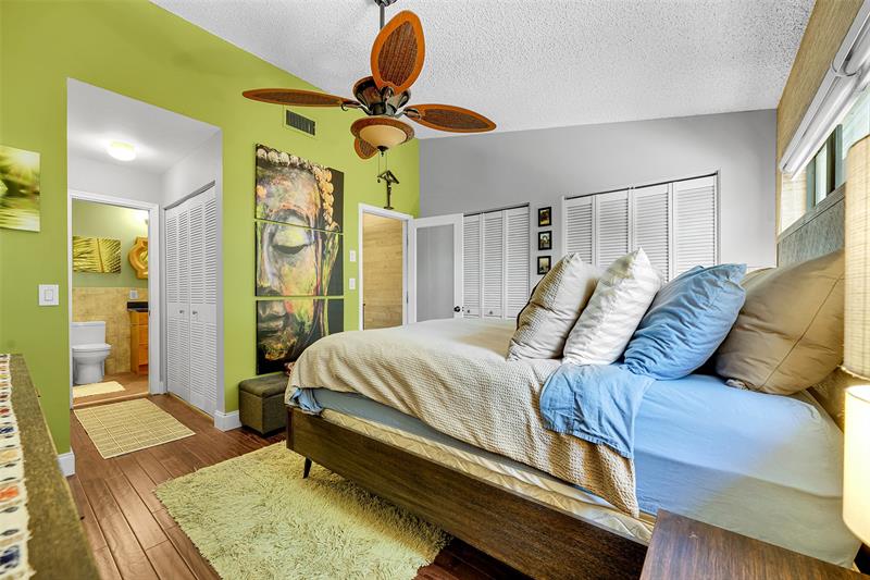 Image 29 of 38 For 3084 Oakland Forest Dr  1403