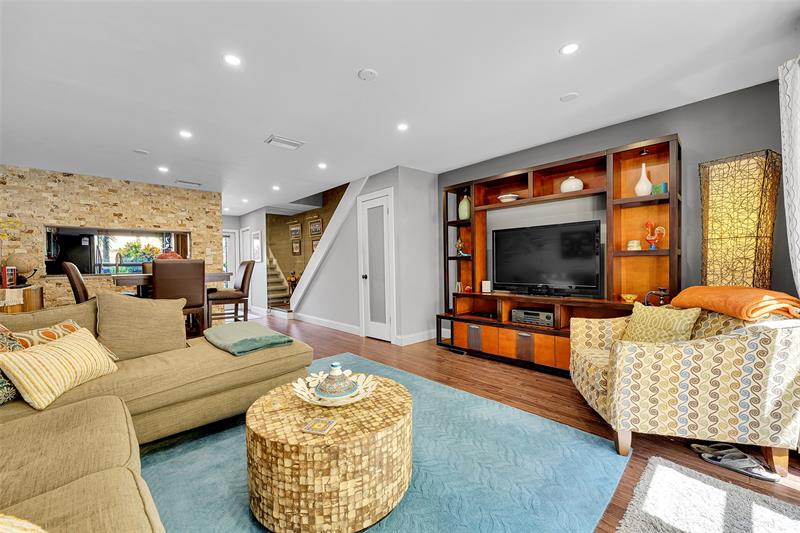 Image 9 of 38 For 3084 Oakland Forest Dr  1403