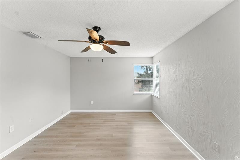 Image 13 of 33 For 159 152nd Ln
