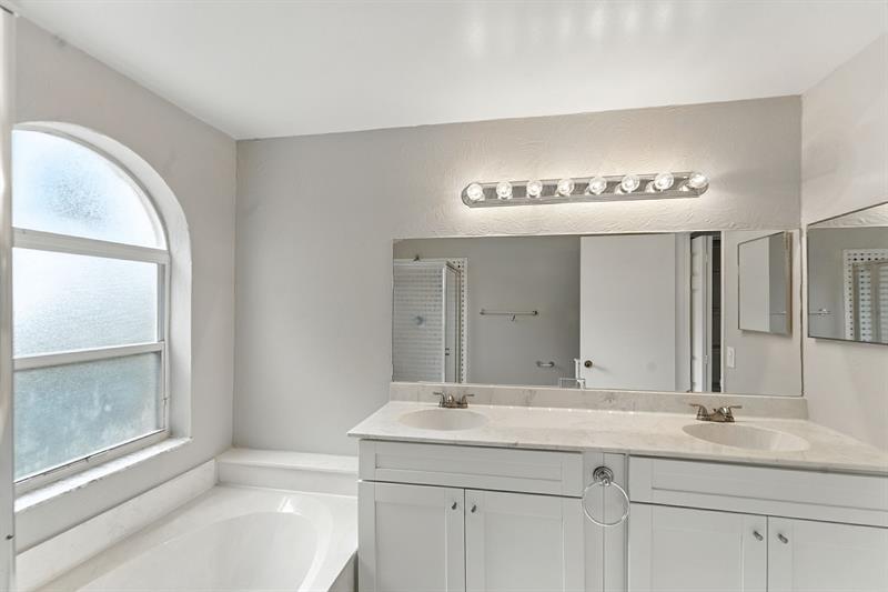 Image 17 of 33 For 159 152nd Ln