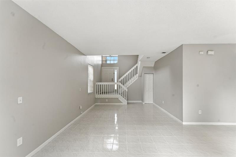 Image 4 of 33 For 159 152nd Ln