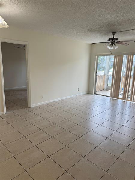 Image 4 of 7 For 2730 Forest Hills Blvd  104