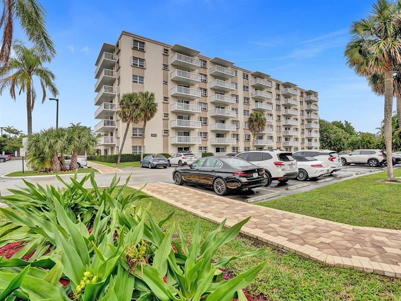 Image 6 of 10 For 1831 38th St  509