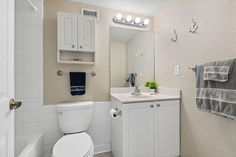 Image 10 of 20 For 2501 Ocean Dr  304