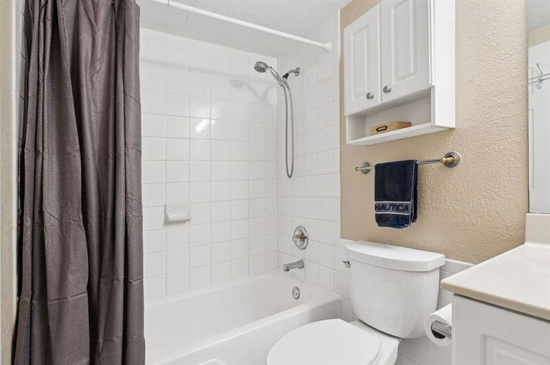 Image 9 of 20 For 2501 Ocean Dr  304