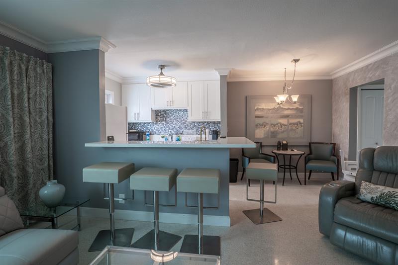 Image 4 of 9 For 4541 Ocean Dr  9