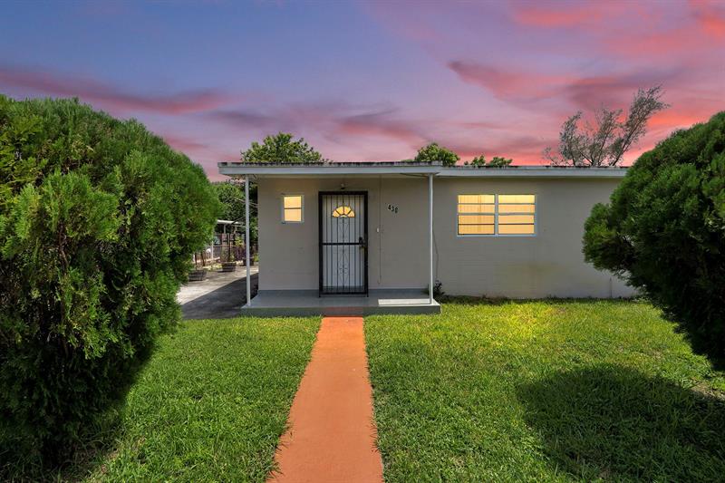 Image 11 of 39 For 430 133rd St