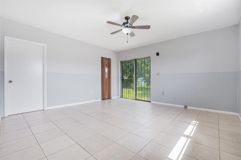 Image 23 of 39 For 430 133rd St