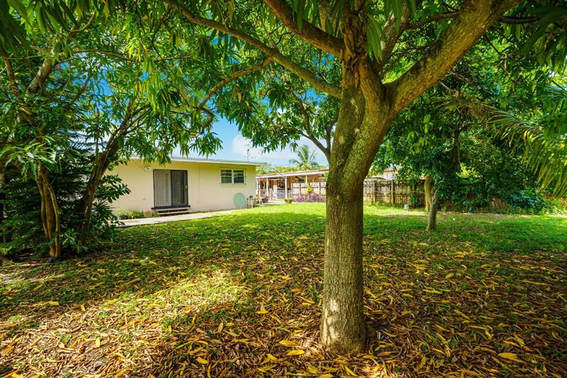 Image 35 of 39 For 430 133rd St