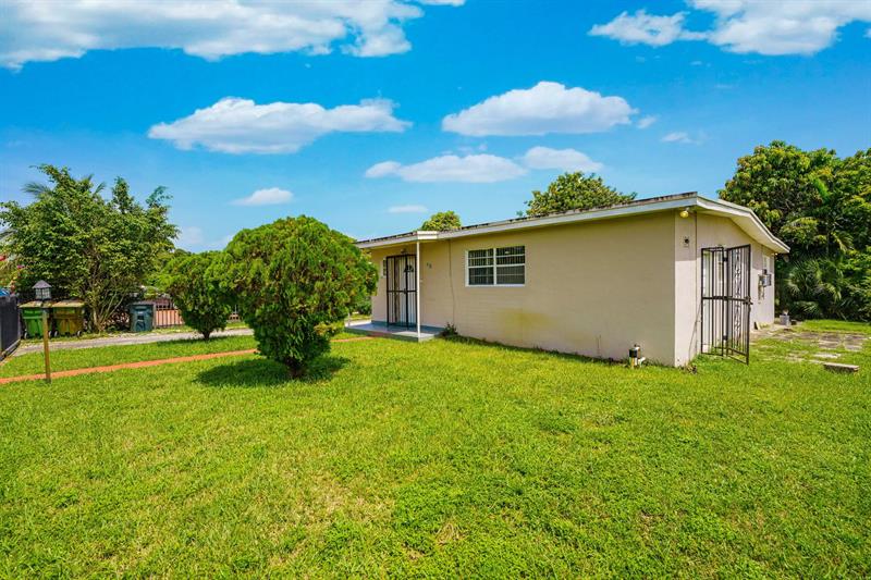 Image 38 of 39 For 430 133rd St