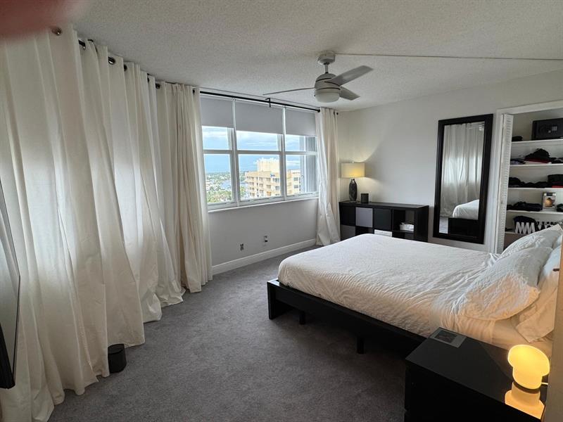Image 20 of 39 For 1340 Ocean Blvd  1109