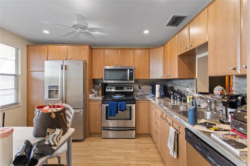 Image 13 of 26 For 2302 Lucaya Ln  L4