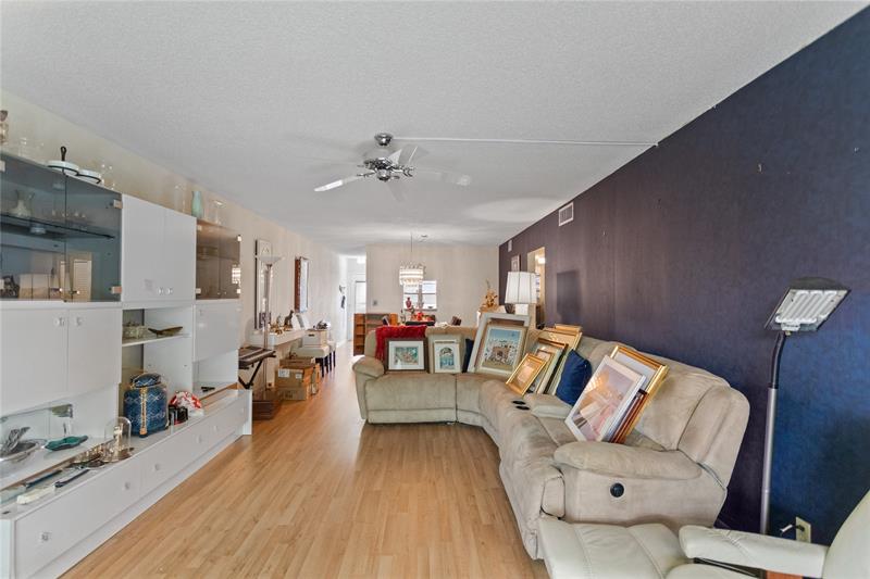 Image 23 of 26 For 2302 Lucaya Ln  L4
