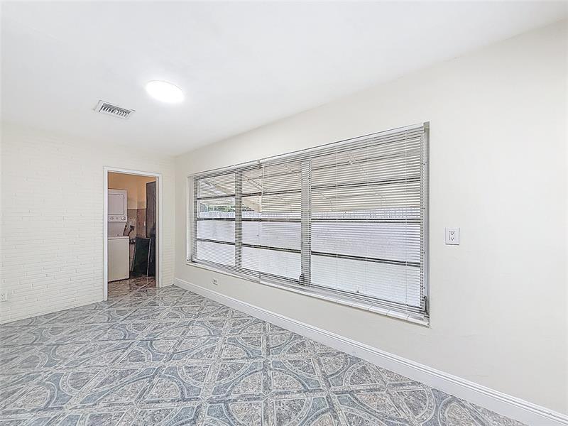 Image 26 of 31 For 242 26th Ct  