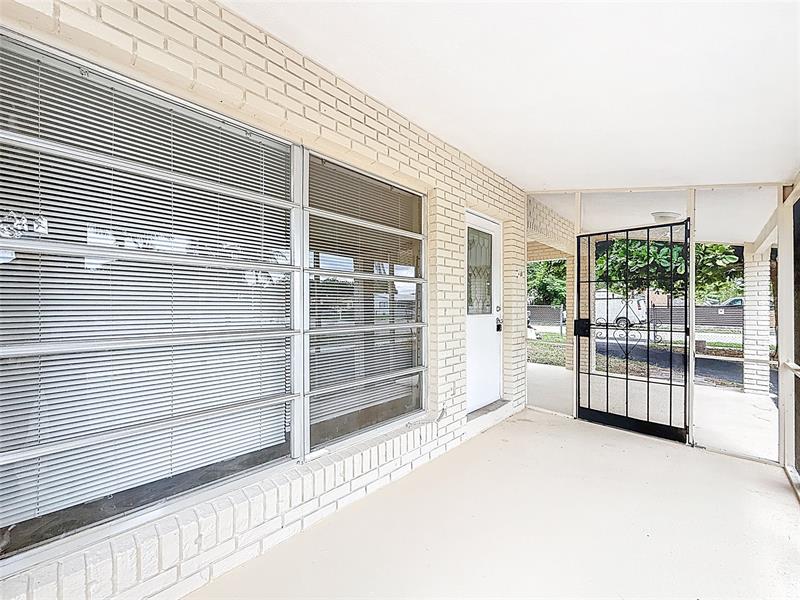 Image 6 of 31 For 242 26th Ct  