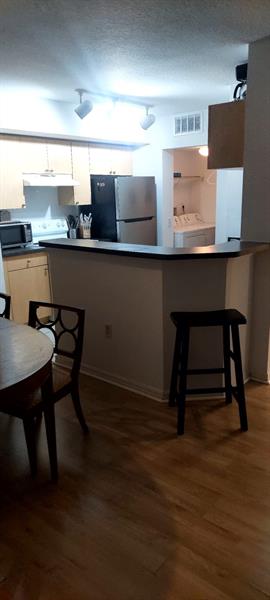 Image 17 of 28 For 903 Villa Cir  903