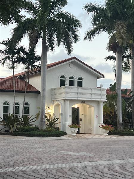 Image 20 of 28 For 903 Villa Cir  903