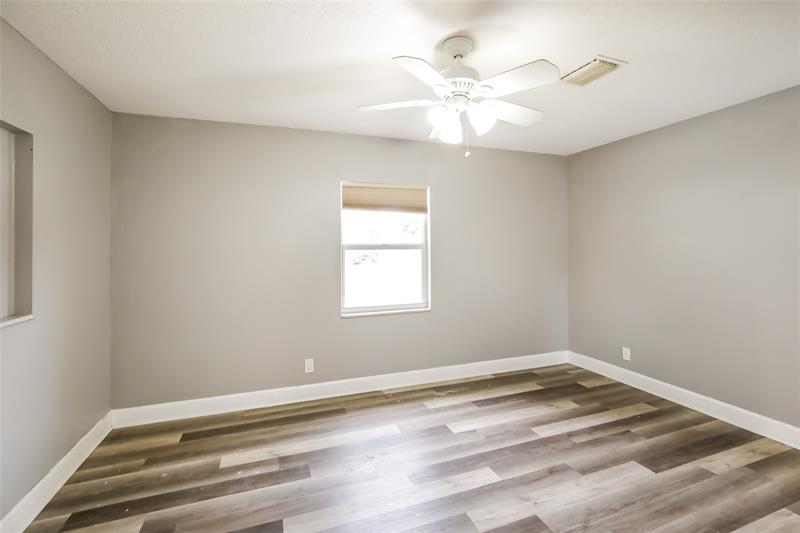 Image 14 of 15 For 527 13th Ct  